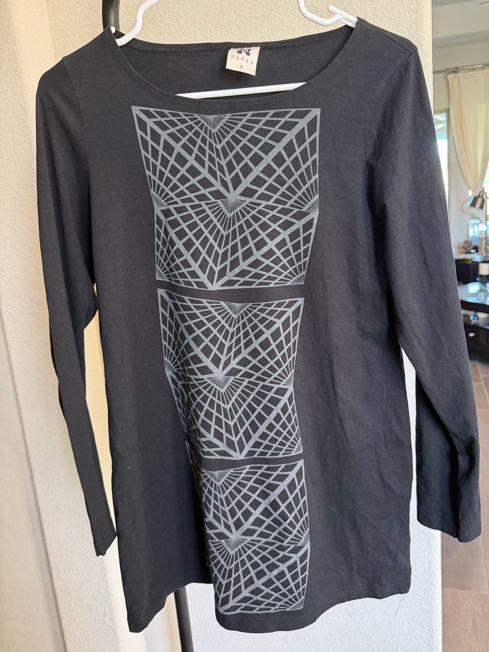 Nanso Black Long-Sleeve Modal Graphic Tee L